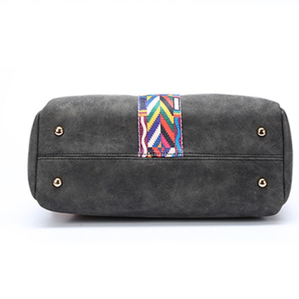 Helsinki Leather Shoulder Bag - Picture 7 of 8